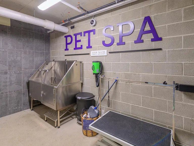 Angelo Tower pet spa
