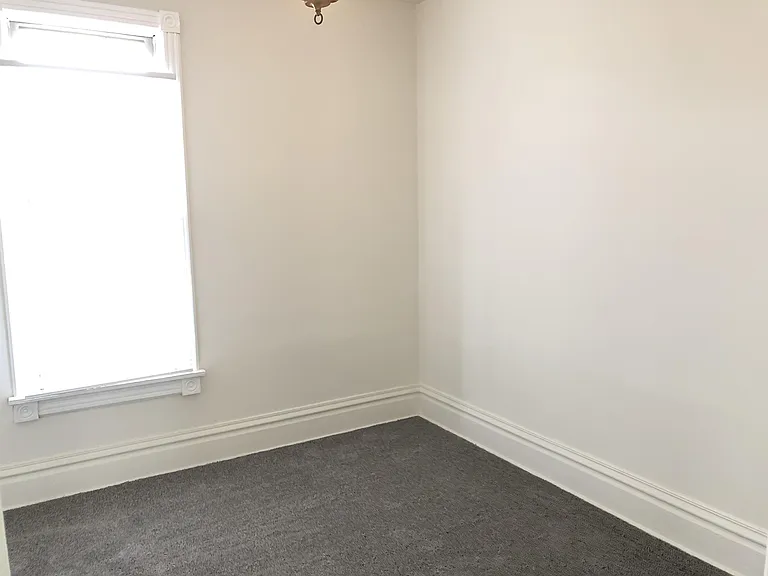 418 Bluff City Blvd — Photo 5