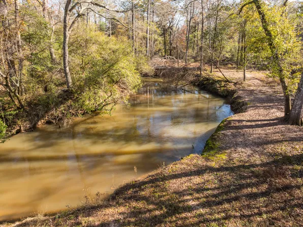 275 Sam Graham Rd, Prentiss, MS 39474