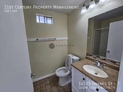 14323 Haynes St #7 — Photo 10