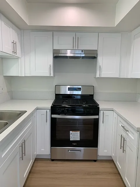 2 bed, 800 sqft, $2,395 — Photo 3