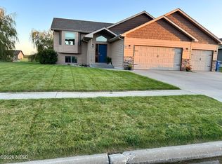 3382 12th Ave NW, Watertown, SD 57201