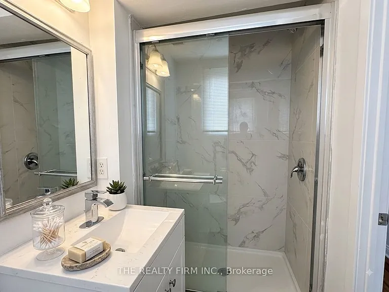 490 3rd St #34 — Photo 9