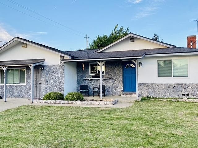 1st image of 555 Cloverland Way