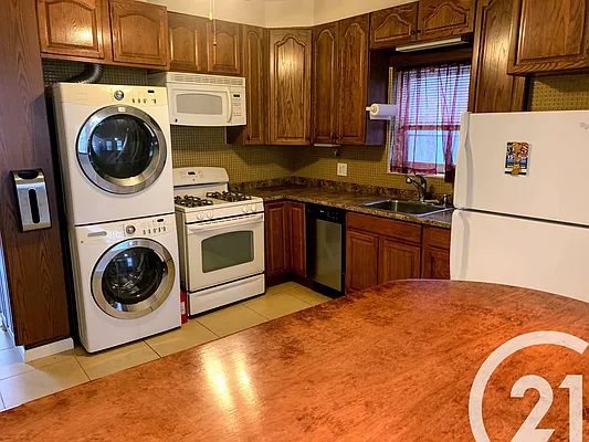 Rented by Century 21 Unique Realty | media 29