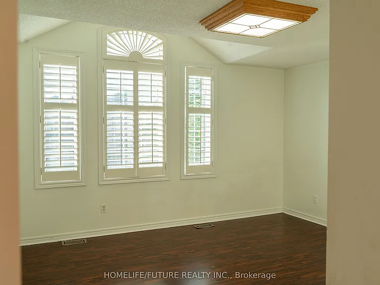 620 Madame St — Photo 23