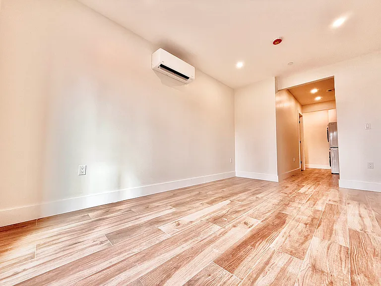 940 New York Ave #3B — Photo 1