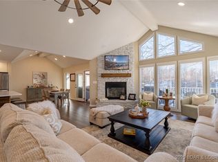 999 Imperial Point Dr, Lake Ozark, MO 65049