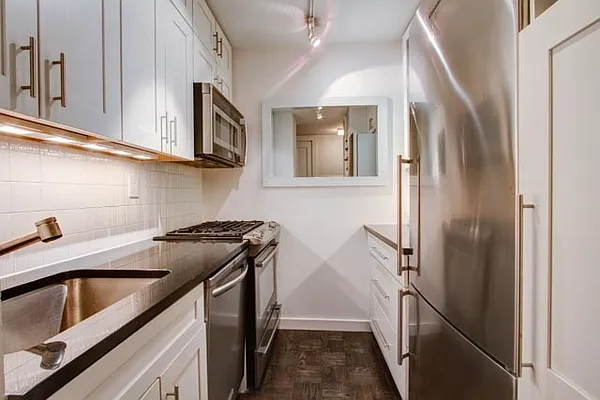 Sold by Compass | media 25