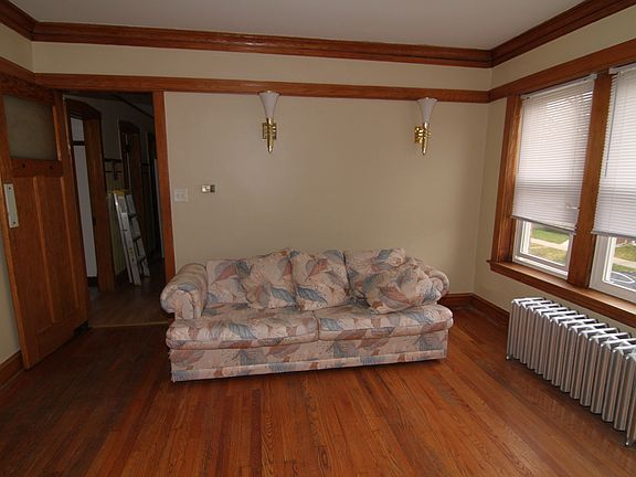 3rd image of 2458 N Lockwood Ave #2