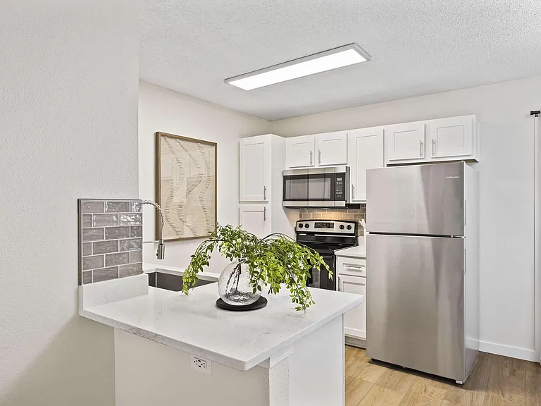 The Louis Townhomes — Photo 17