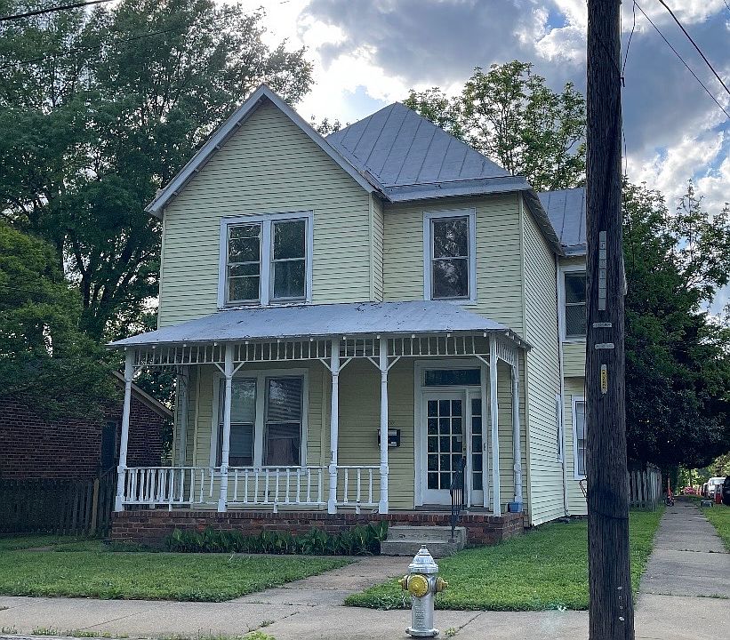 Charming 1910s duplex with fresh updates throughout.