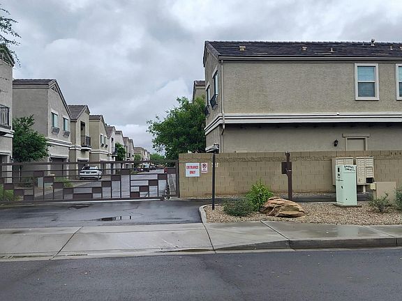 3rd image of 3034 N 33rd Pl