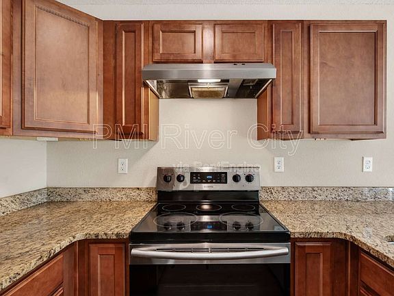 4th image of 7608 Rain Forest Dr N