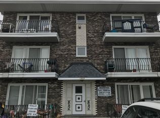 10608 S Oak Tree Dr APT 1N, Worth, IL