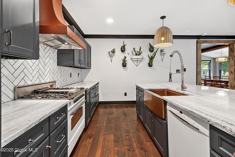 3rd image of 72 Schuyler Street
