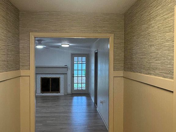 5th image of 708 S 34th Ave