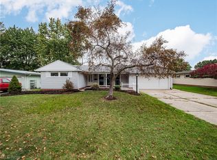 11526 Glendora Ln, Parma Heights, OH 44130