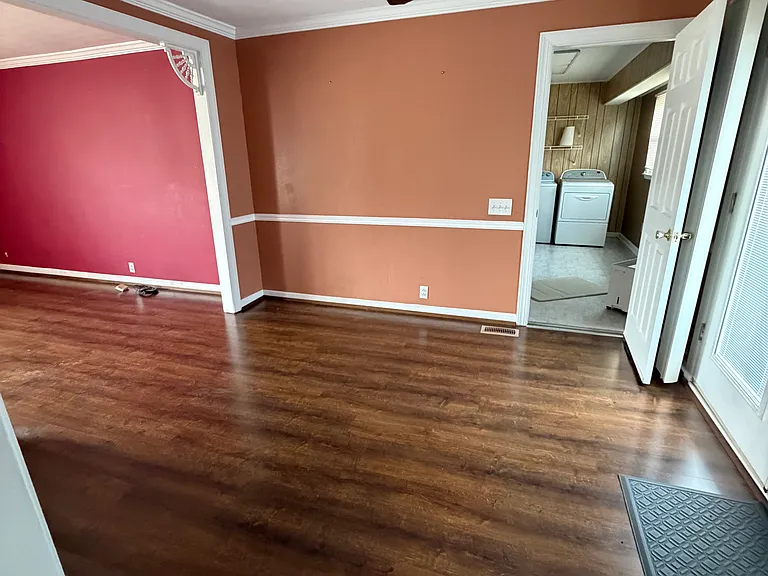 206 Cardinal Ln NW — Photo 3