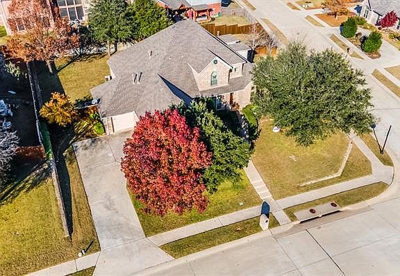 4th image of 3200 Nottingham Dr