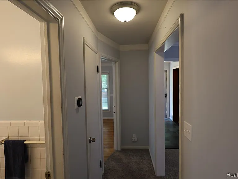 4121 Seminole Dr — Photo 65