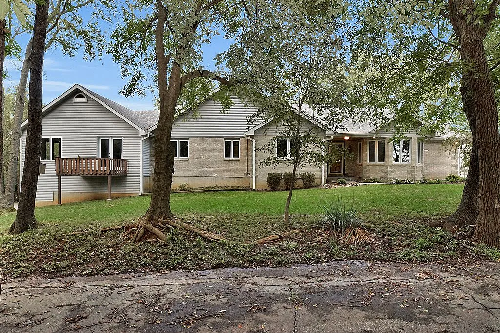 249 Reinke Rd photo 1
