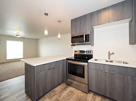 172 W Clinton Ave