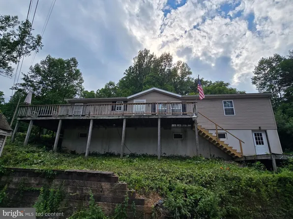 49 Speck Rd, Mohnton, PA 19540
