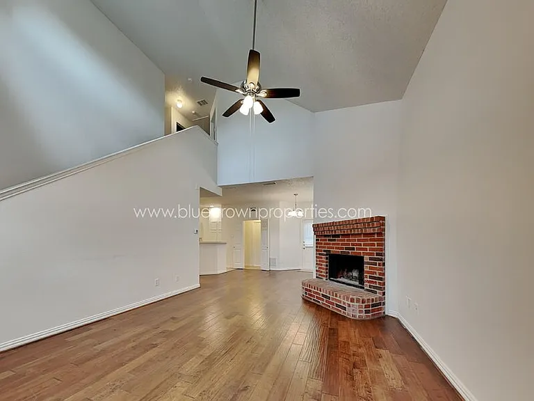 1409 Post Oak Dr — Photo 4