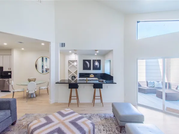 727 Bunker Hill Rd APT 43, Houston, TX 77024