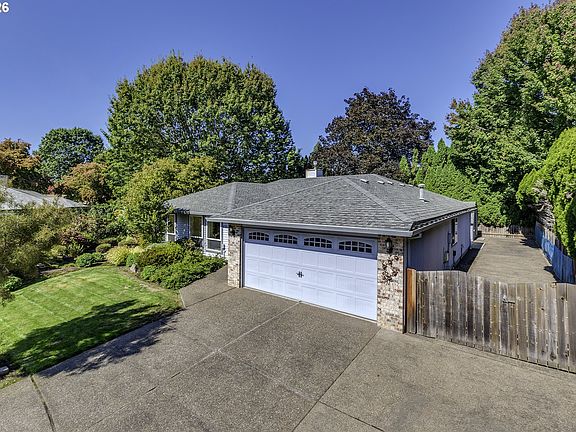 2nd image of 5751 NE Haystack St