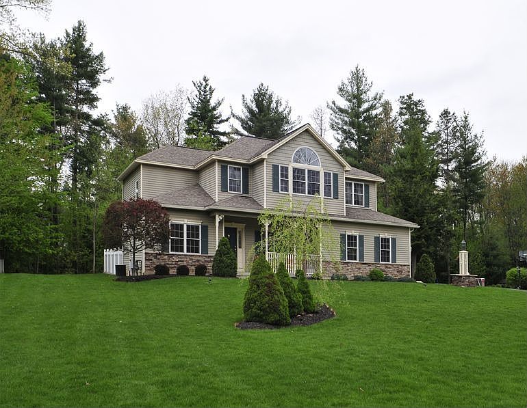 1st image of 9 Harvest Ln