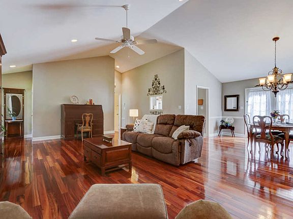 5th image of 1606 Ila Perdue Dr
