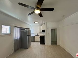 1111 Orizaba Ave APT B, Long Beach, CA 90804