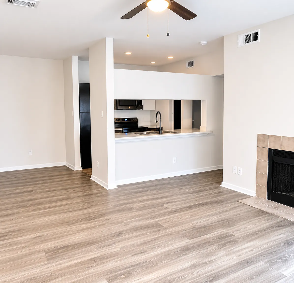 14550 Fonmeadow Dr — Photo 3