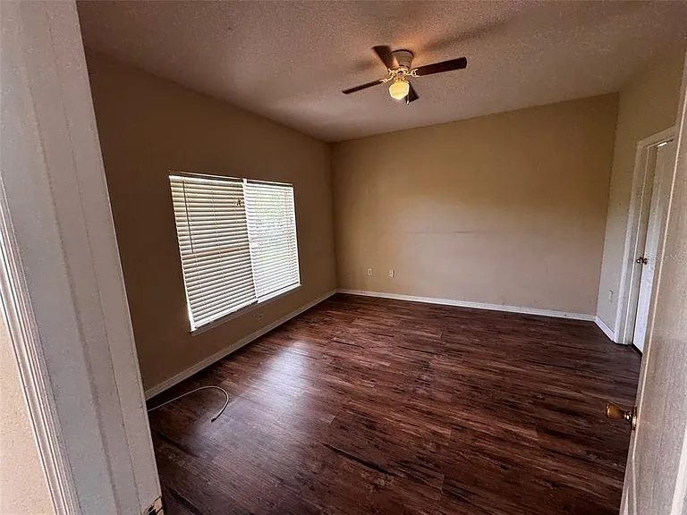 3903 Skipper Ct — Photo 11