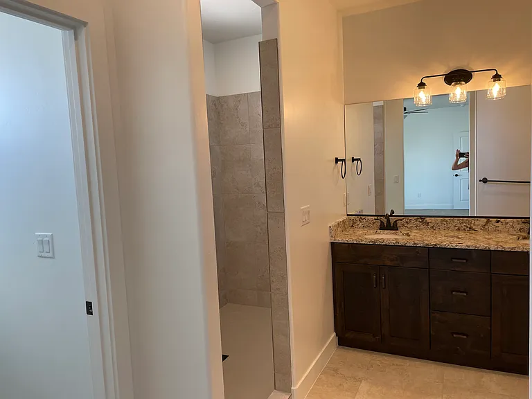 322 N 2480 W — Photo 10