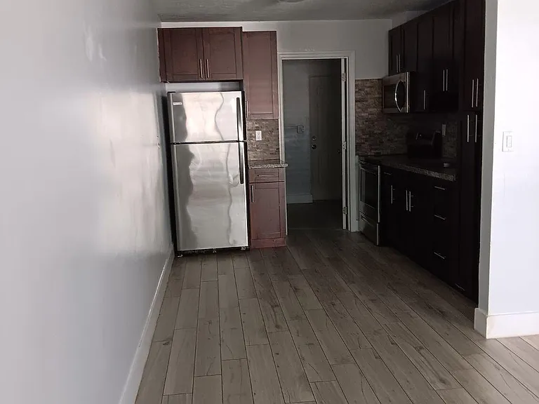 4961 SW 28th Ter #2 — Photo 5