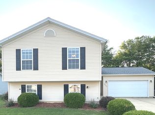 3905 Shasta Dr, Bloomington, IL 61705