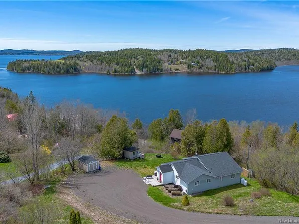57 Summerville Rd, Westfield, NB E5S 1G5