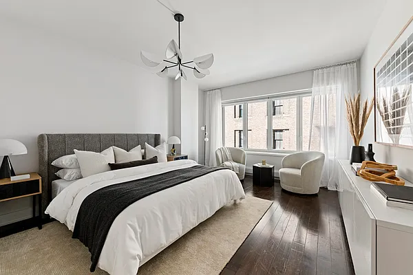 Sold by Douglas Elliman | media 24