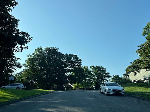 4th image of 4212 Highwood Dr