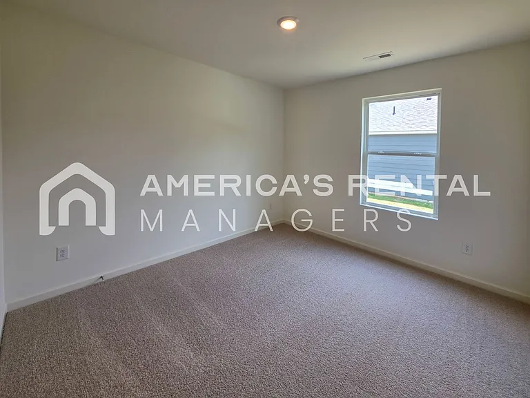 556 Saddlewood Bnd — Photo 15