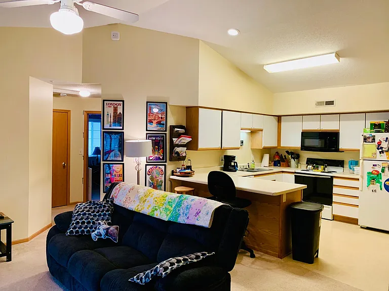 2270 Holiday Rd #511 — Photo 4