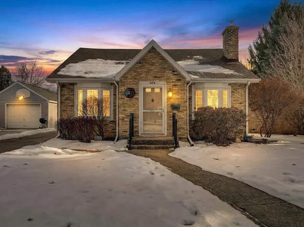 464 N Pine St, Janesville, WI 53548