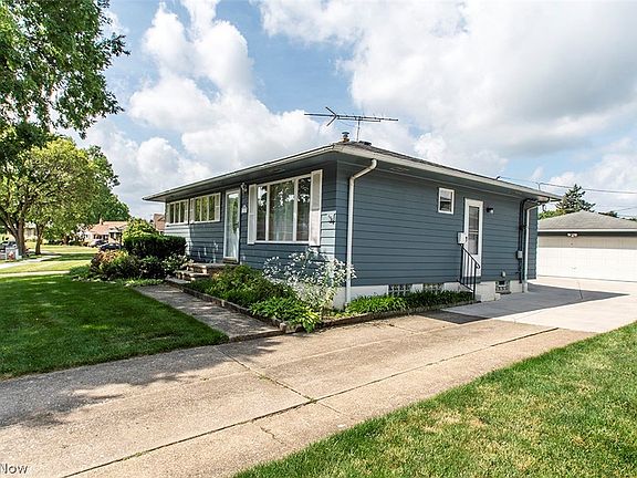 2nd image of 19155 Davinwood Dr