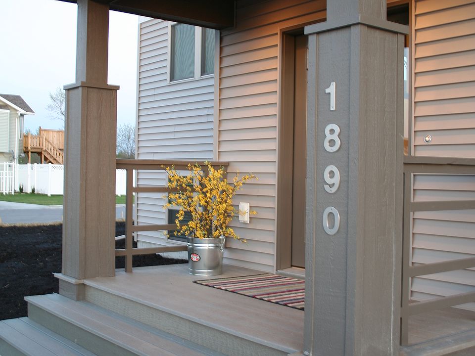 1st image of 1890 10th St W