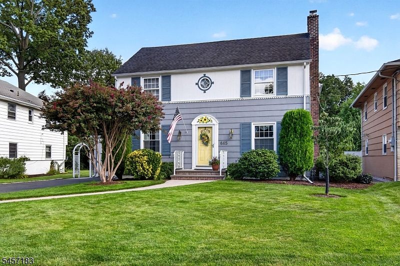 1st image of 665 Fairfield Way