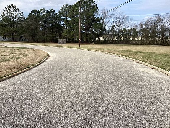 5th image of 373 Hickory Ct
