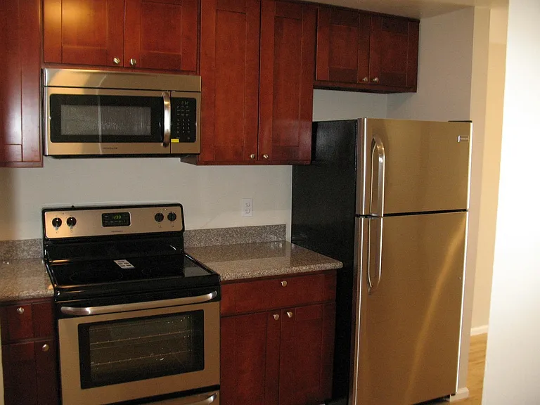 8415 Park Dr #6 — Photo 7